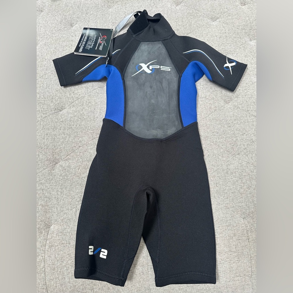 NWT JUNIOR WETSUIT SIZE XS BASS PRO SHOPS EXTREME PEEFORMANCE SERIES